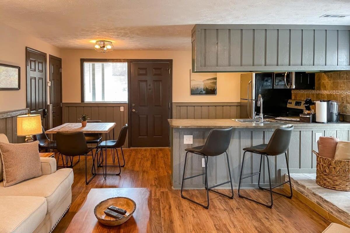 Villa Mountain Views At Dolly'S Castle Unit 7 Sevierville Exterior foto